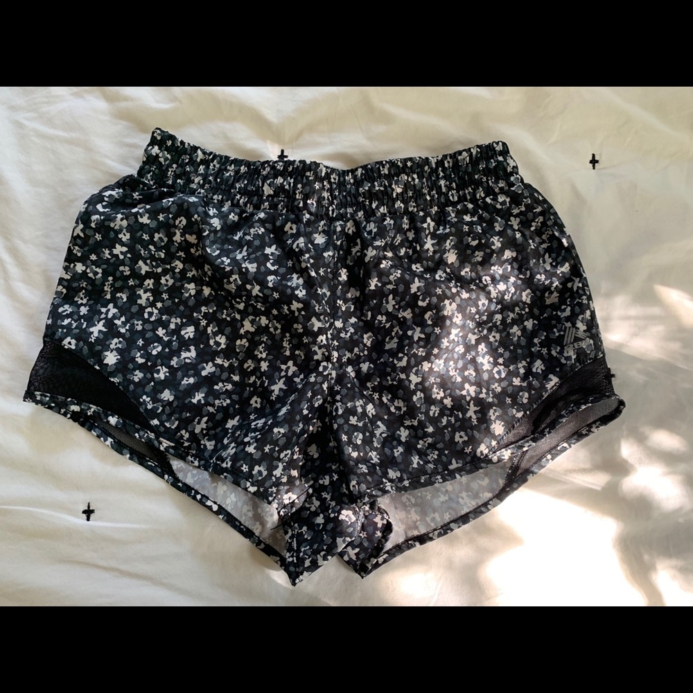 RBX BLACK & WHITE ATHLETIC SHORTS